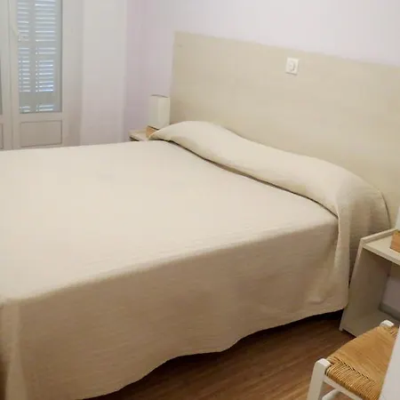 Edward's 2* Menton