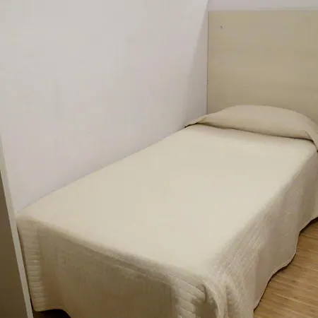 Edward's 2* Menton