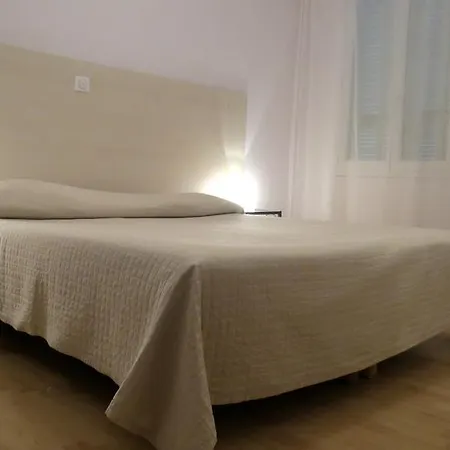 Edward's Hotel